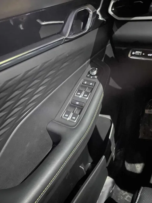 Geely Coolray 2025 