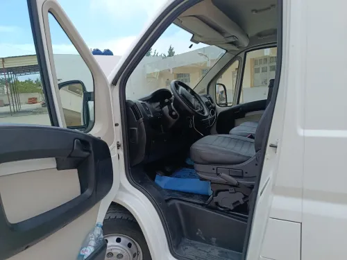 Sur Peugeot Boxer 3 panneaux 2015
