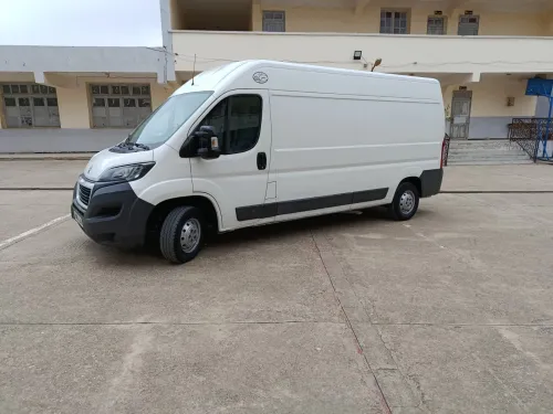 Sur Peugeot Boxer 3 panneaux 2015