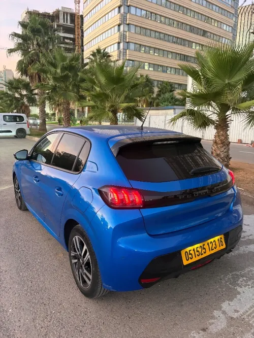 Peugeot 208 2023 Allure Pack