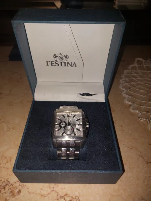 FESTINA