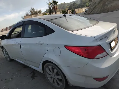 Hyundai Accent RB  4 portes 2018 Accent RB  4 portes