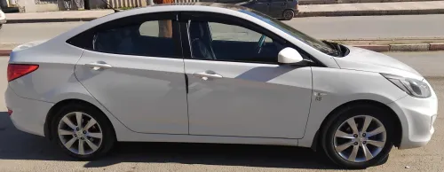 Hyundai Accent RB  4 portes 2018 Accent RB  4 portes