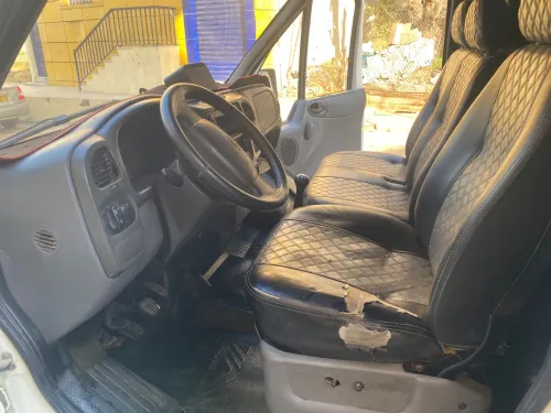 Ford Tronsit 2005