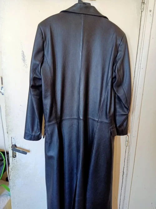 * Veste cuir une vrai cuir haja bazaaf shaba ou twiila (long) tlabas XL/XXL prix dyalha 45000 DZ
