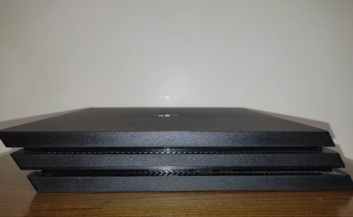 Ps4 pro 1To