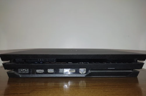 Ps4 pro 1To