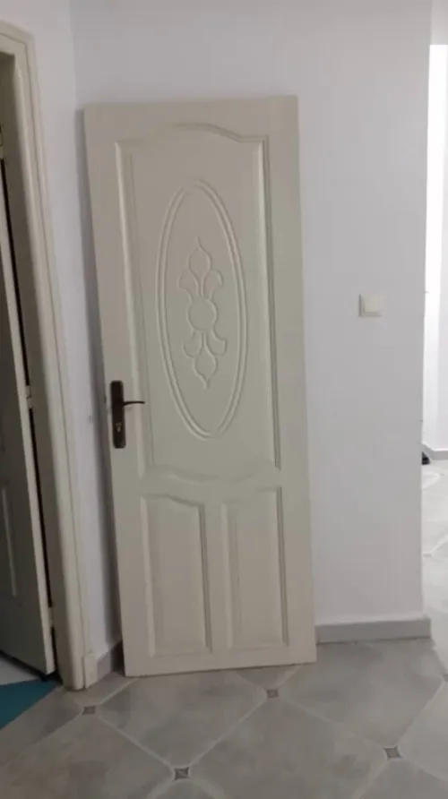 un canapé enfant et un canapé deux places+ porte avec cadre