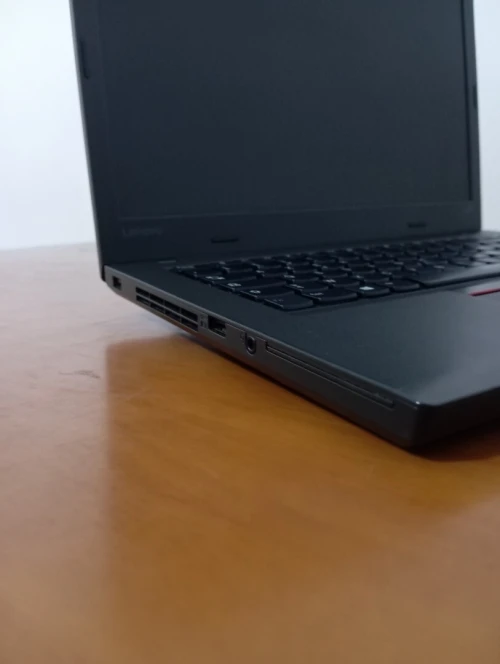 Pc laptop i5 6eme très bon état