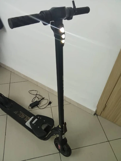 Trotinette électrique flyblade