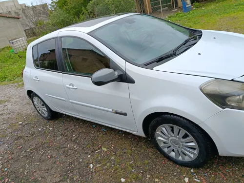 Renault Clio 3 2012 Night and Day