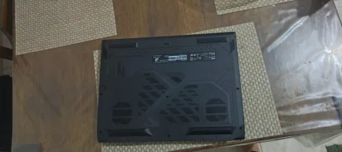 Acer Nitro V16  RTX 5050