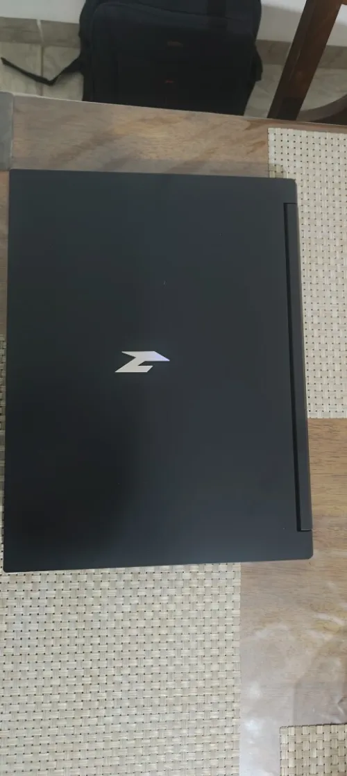 Acer Nitro V16  RTX 5050