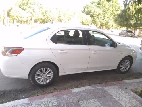 Peugeot 301 2016 Alure