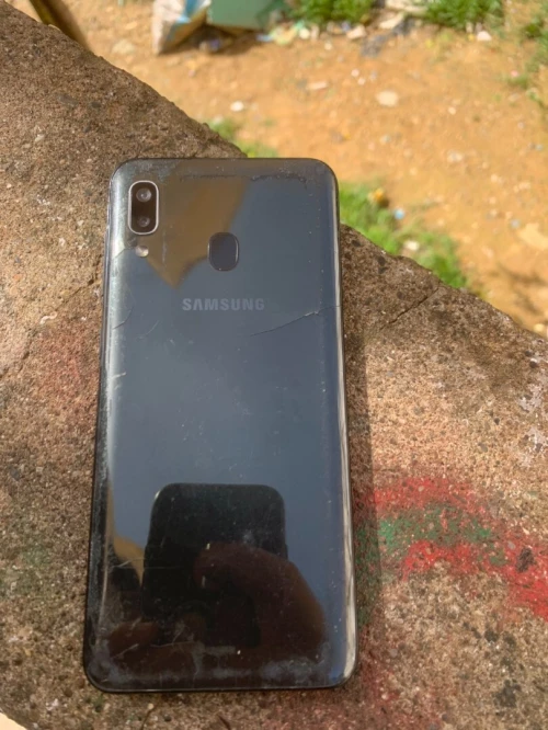 Samsung galaxy a20 