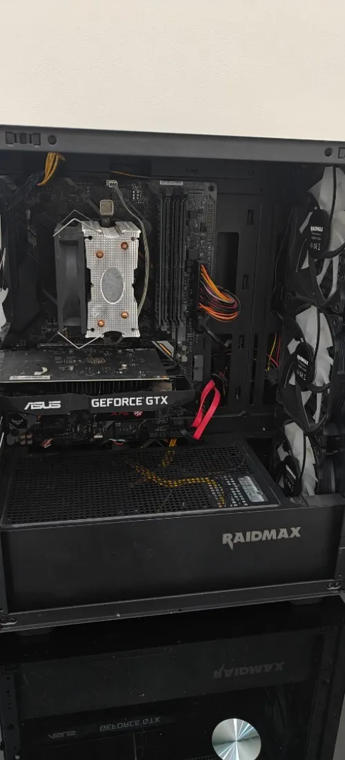 Pc i5 8400 gtx 1650 16 gb ram 256 gb ssd