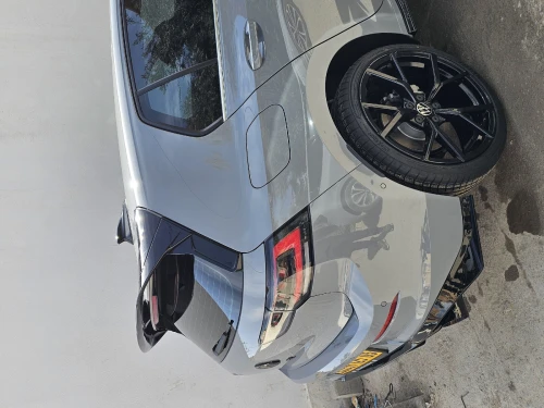 Volkswagen Golf 8 2025 R-Line
