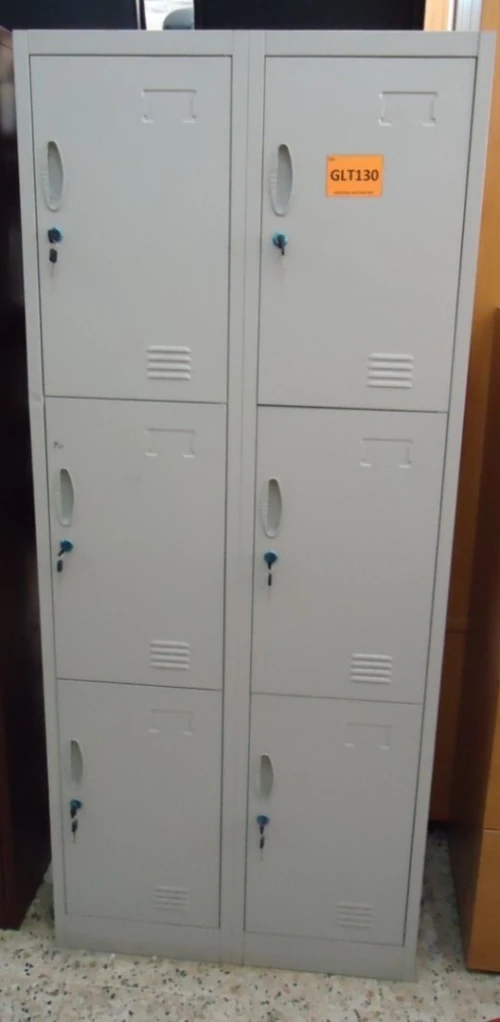 Armoires métalliques et vestiaires disponibles