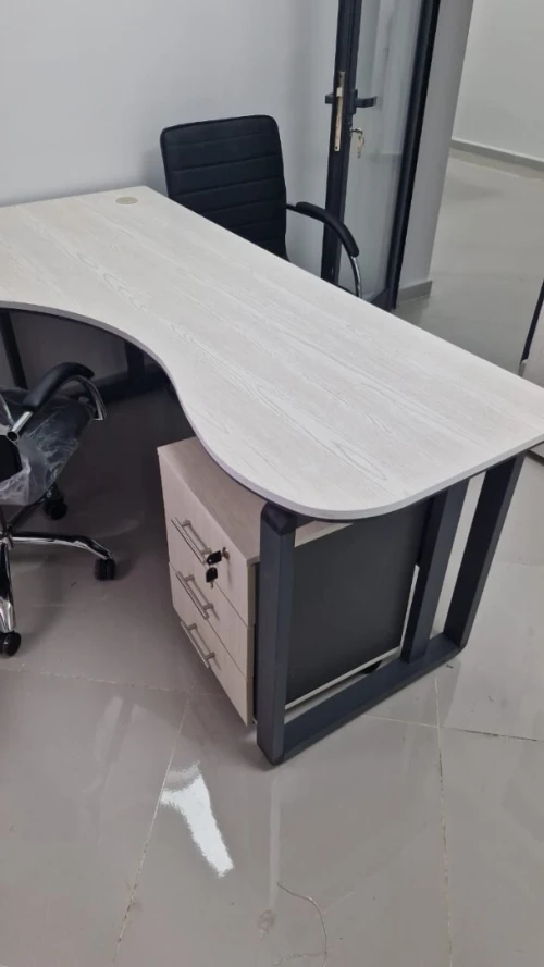 Bureau opérateur Plusieurs modèles et dimensions