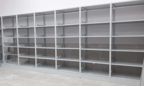 Armoires métalliques et vestiaires disponibles
