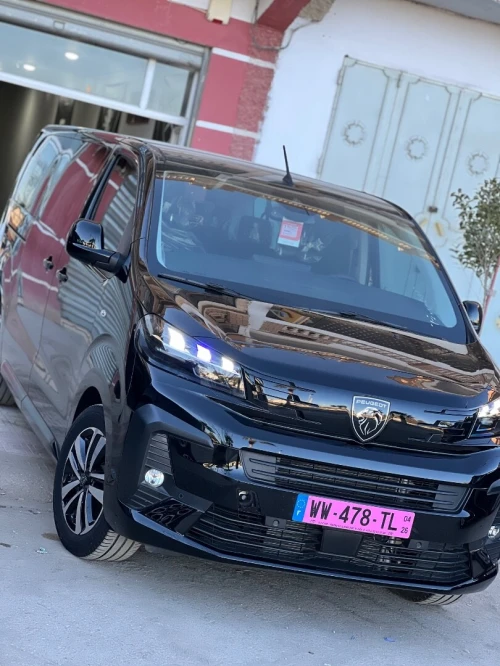 Peugeot Traveller 2026 