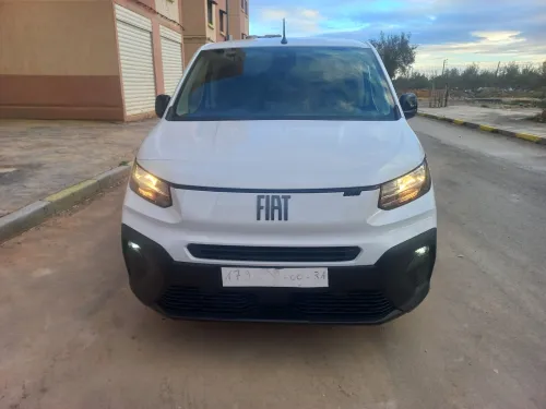 Fiat Doblo 2025 Doblo 3 places
