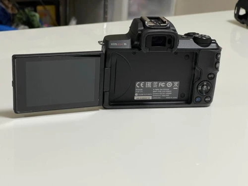 Canon EOS Kiss M version japonaise du Canon M50