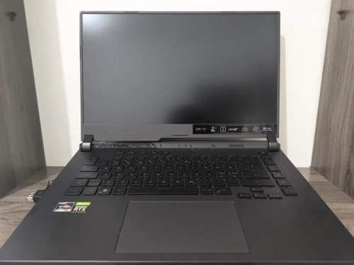 Asus ROG strix g15RM