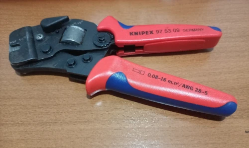 Pince à sertir auto-ajustable Knipex 97 53 09