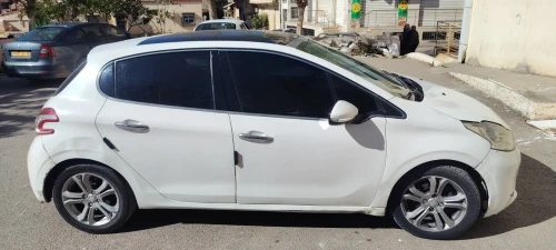 Peugeot 208 2014 Allure