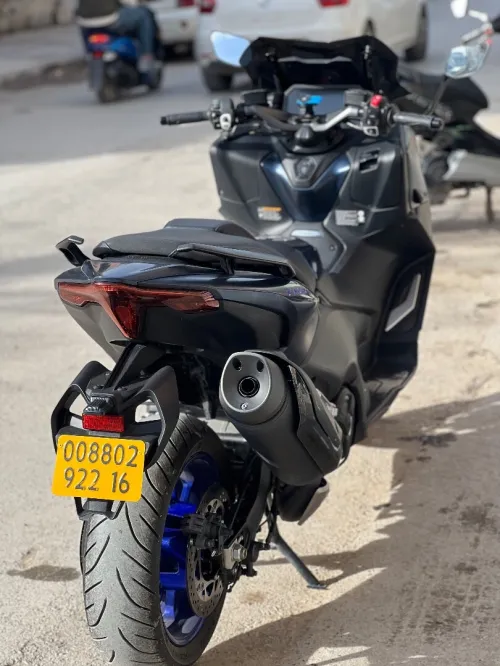 Yamaha Tmax 2022