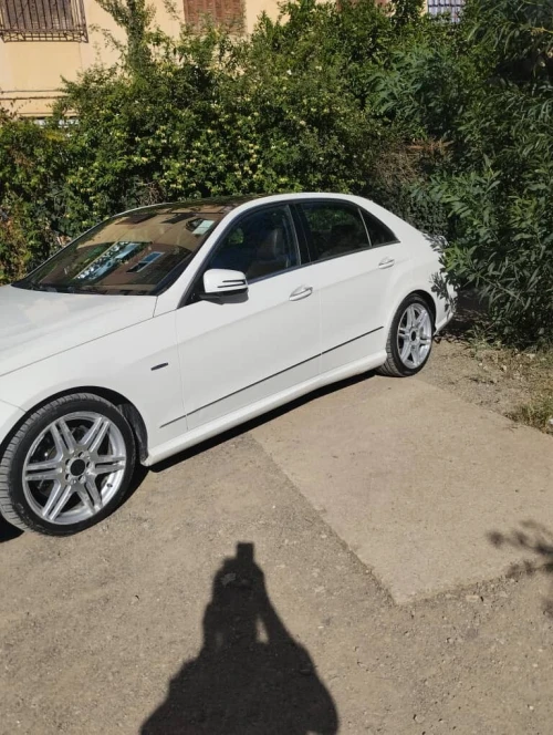 Mercedes Classe E 2011 AVANTGARDE Pack AMG
