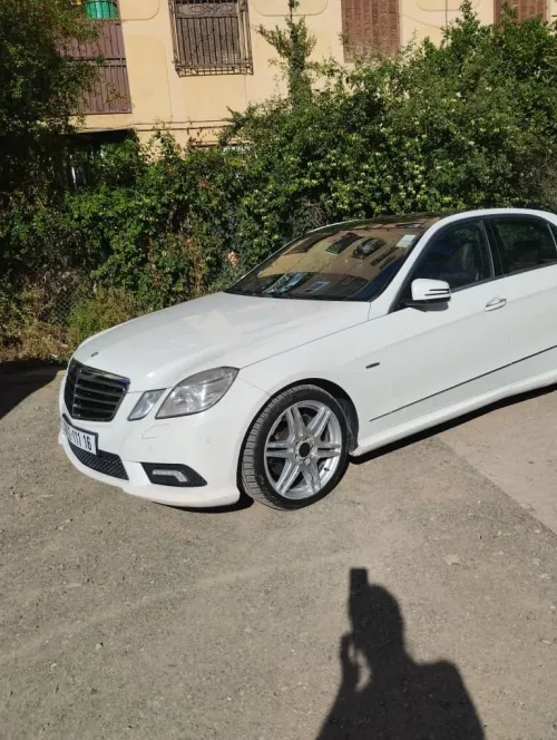 Mercedes Classe E 2011 AVANTGARDE Pack AMG