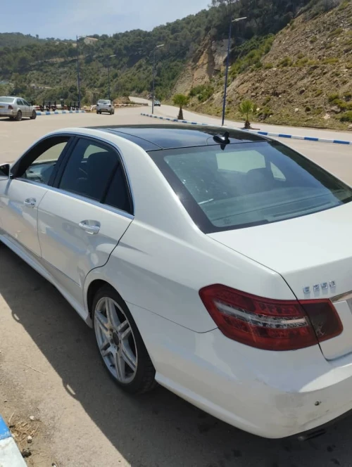 Mercedes Classe E 2011 AVANTGARDE Pack AMG