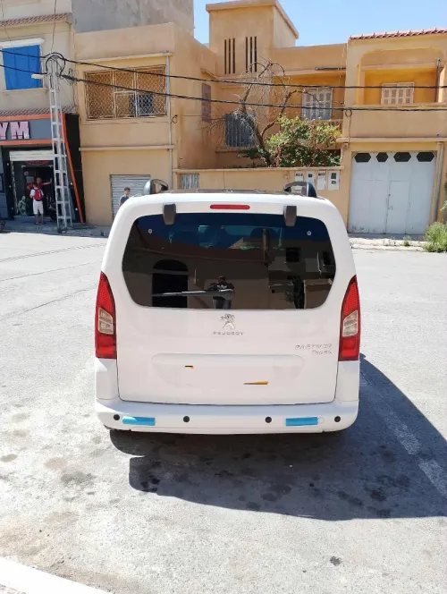 Peugeot Partner 2018 Tepee Allure 