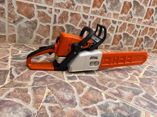 Scie à chaîne- Tronçonneuse thermiqueمنشار حطب  STIHL MS 250  40 Cm  