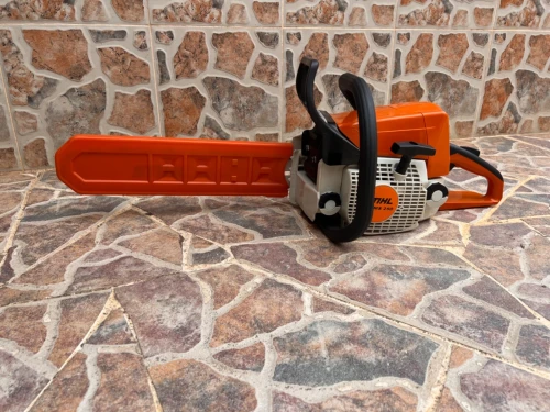 Scie à chaîne- Tronçonneuse thermiqueمنشار حطب  STIHL MS 250  40 Cm  