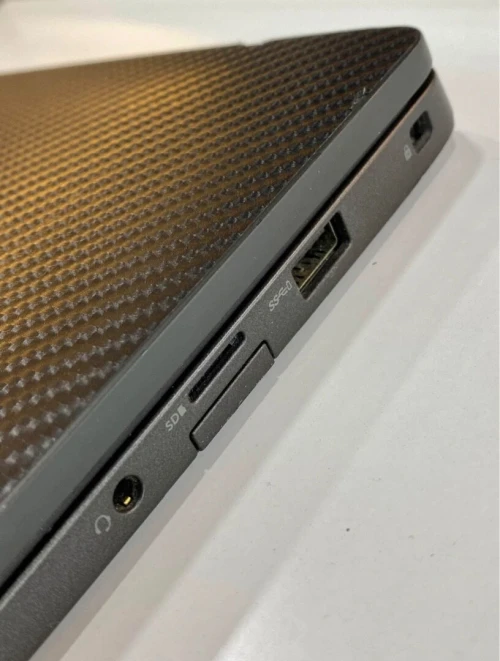 Dell lattitude 7400 i5-8gnr   8GB