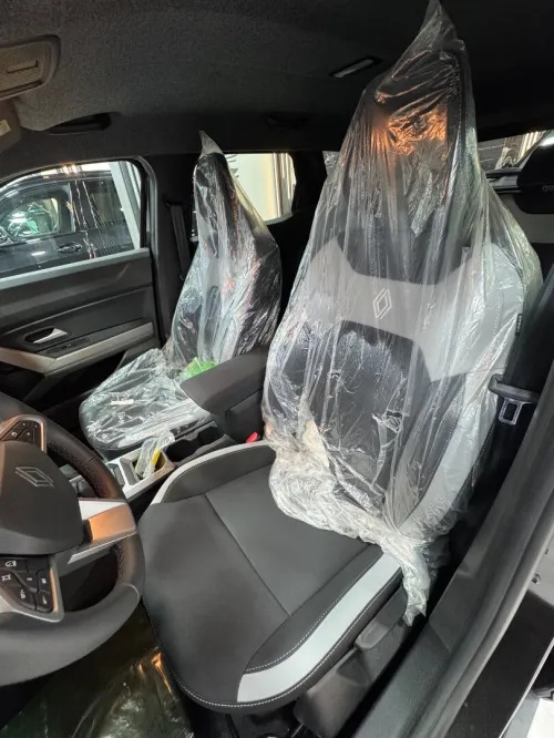 Renault Duster 2026 Techno black editions