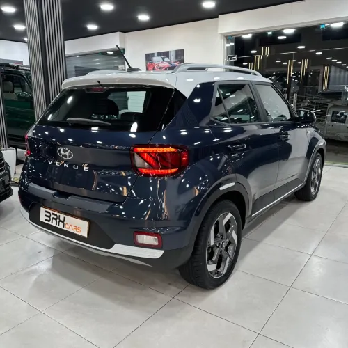 Hyundai Venue  2023 Full options