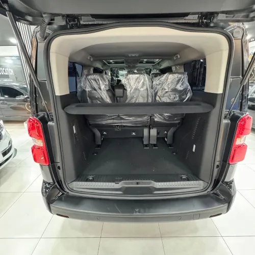 Peugeot Traveller 2026 Full options