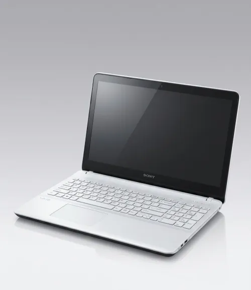 Sony VAIO Fit 15 Tactile  Core i3  8GB RAM  SSD 256GB  bon état