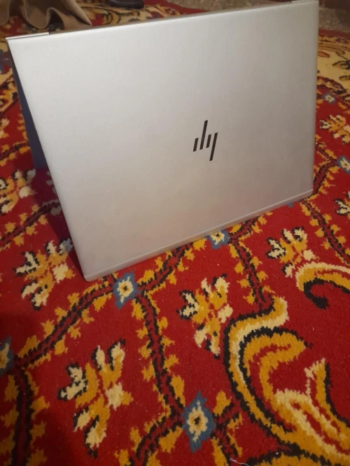HP EliteBook 1040 G4  Windows 10 Pro