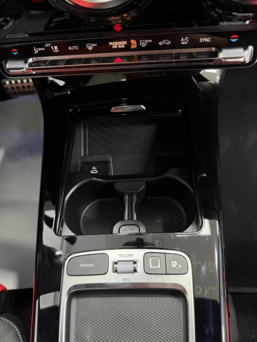 Mercedes Mercedes-Benz A220d. 2026 