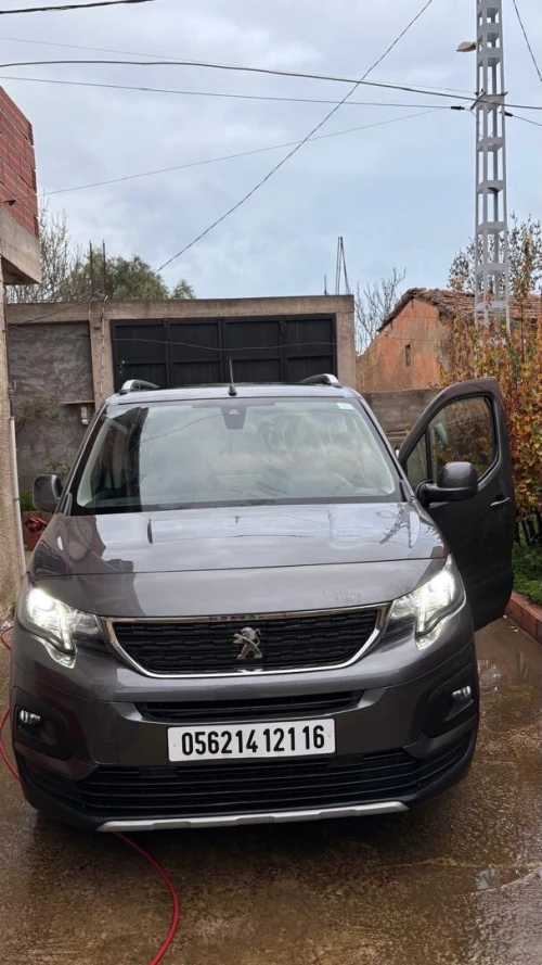 Peugeot Riftter 2021 