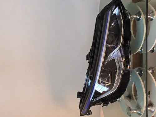 Phare golf 8 R-Line