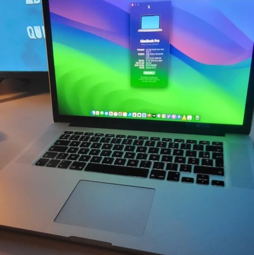 Macbook pro 2015 15 pouces a vendre 