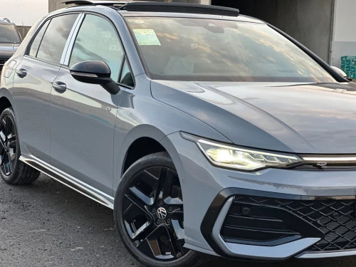 Volkswagen Golf 8 2025 R-Line