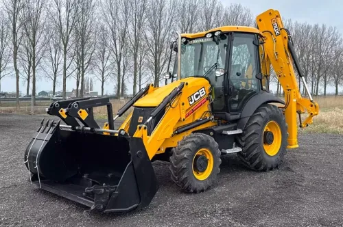 JCB 3CX 2025