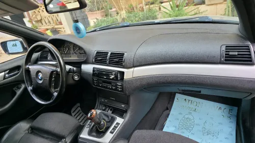 BMW Série 3 1999 E46. 330d